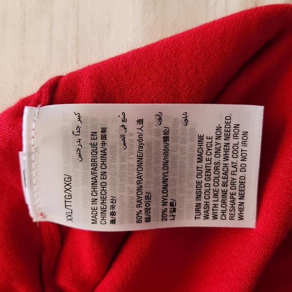 NWT INC. International Concepts red top - Picture 6 of 6